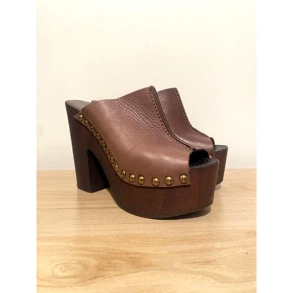 Charles David Shoes - Charles David Platform Clogs – Brown Leather size 7
